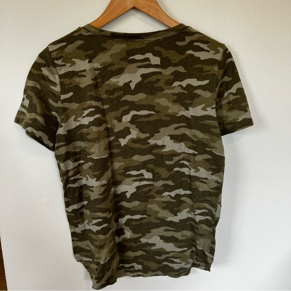 VICTORIAS SECRET camo crew neck t-shirt - Picture 5 of 5